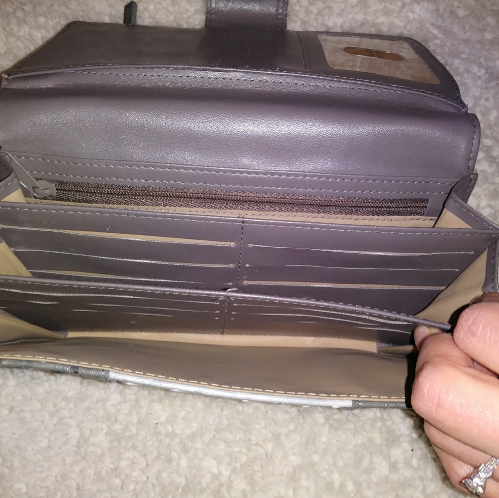 Buxton Wallet - Picture 3 of 8